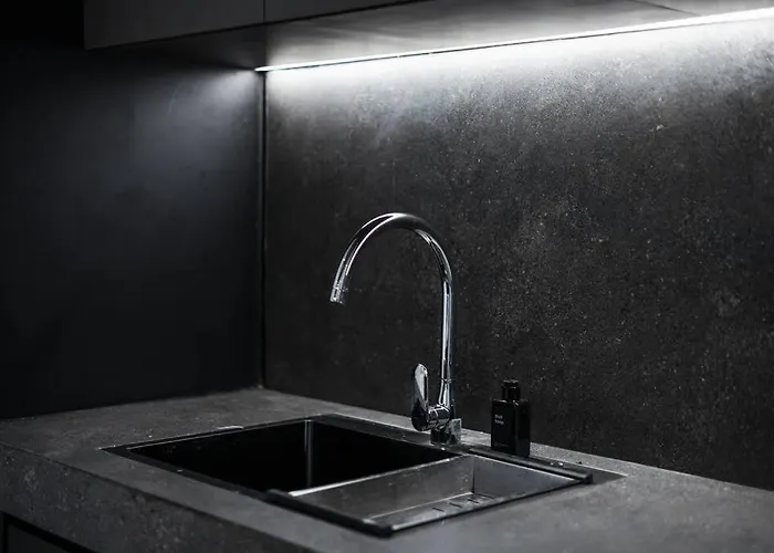Luxurious 2 Bedroom Noir